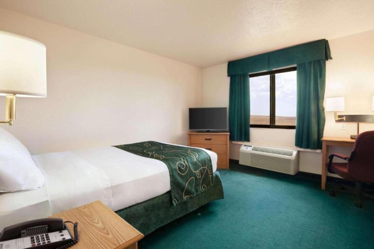 Travelodge By Wyndham Vaughn Dış mekan fotoğraf
