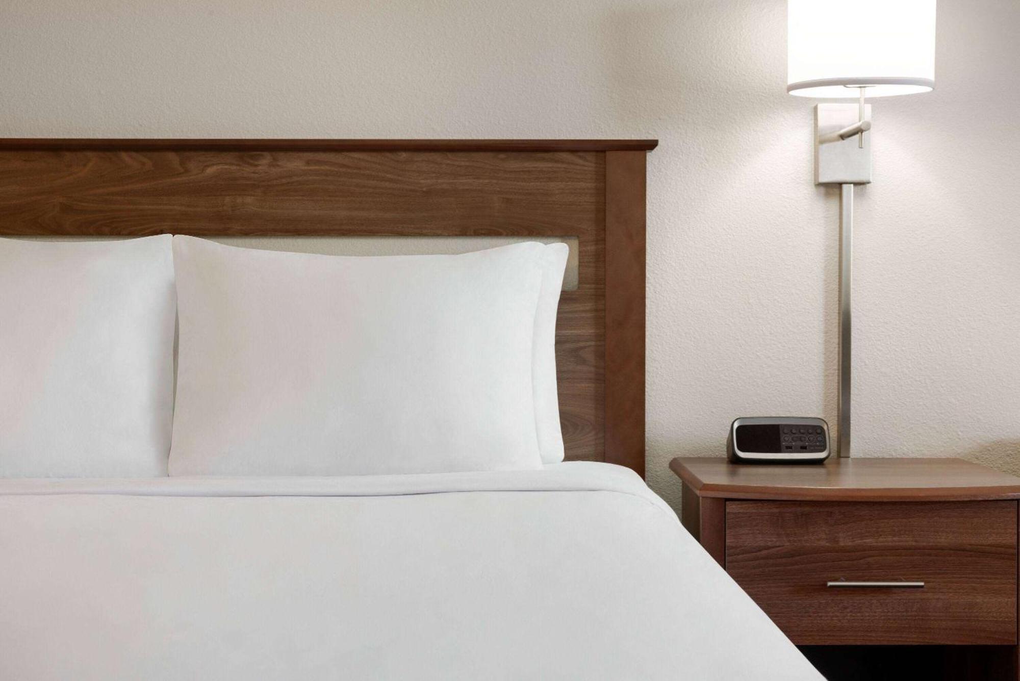 Travelodge By Wyndham Vaughn Dış mekan fotoğraf