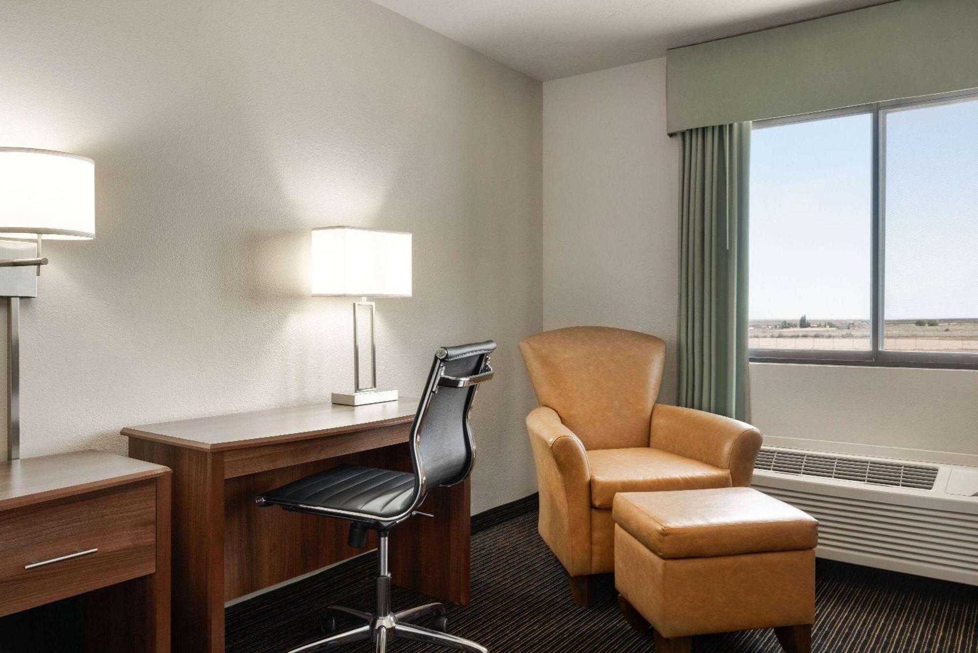 Travelodge By Wyndham Vaughn Dış mekan fotoğraf