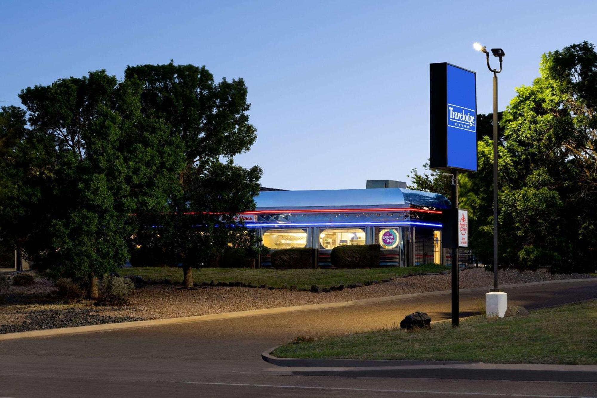 Travelodge By Wyndham Vaughn Dış mekan fotoğraf
